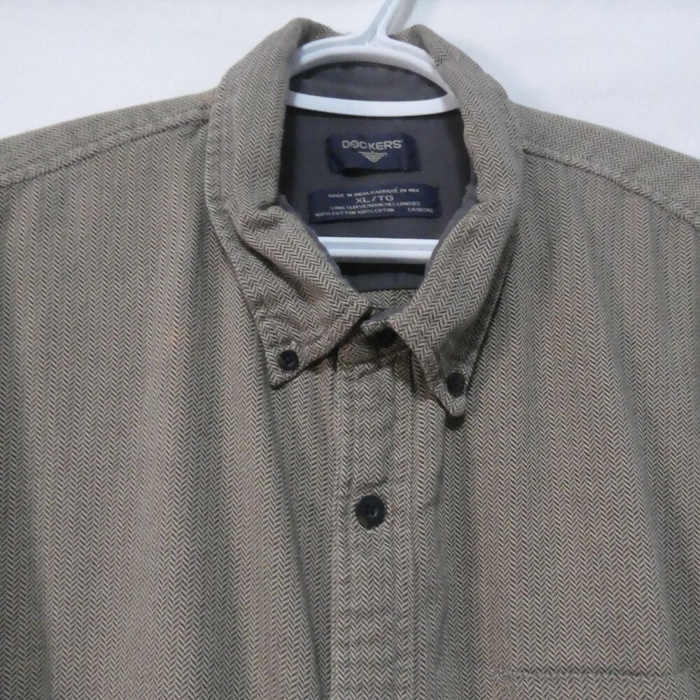DOCKERS | XL - extra large | Herringbone Pattern Button-Up Long Sleeve Shirt